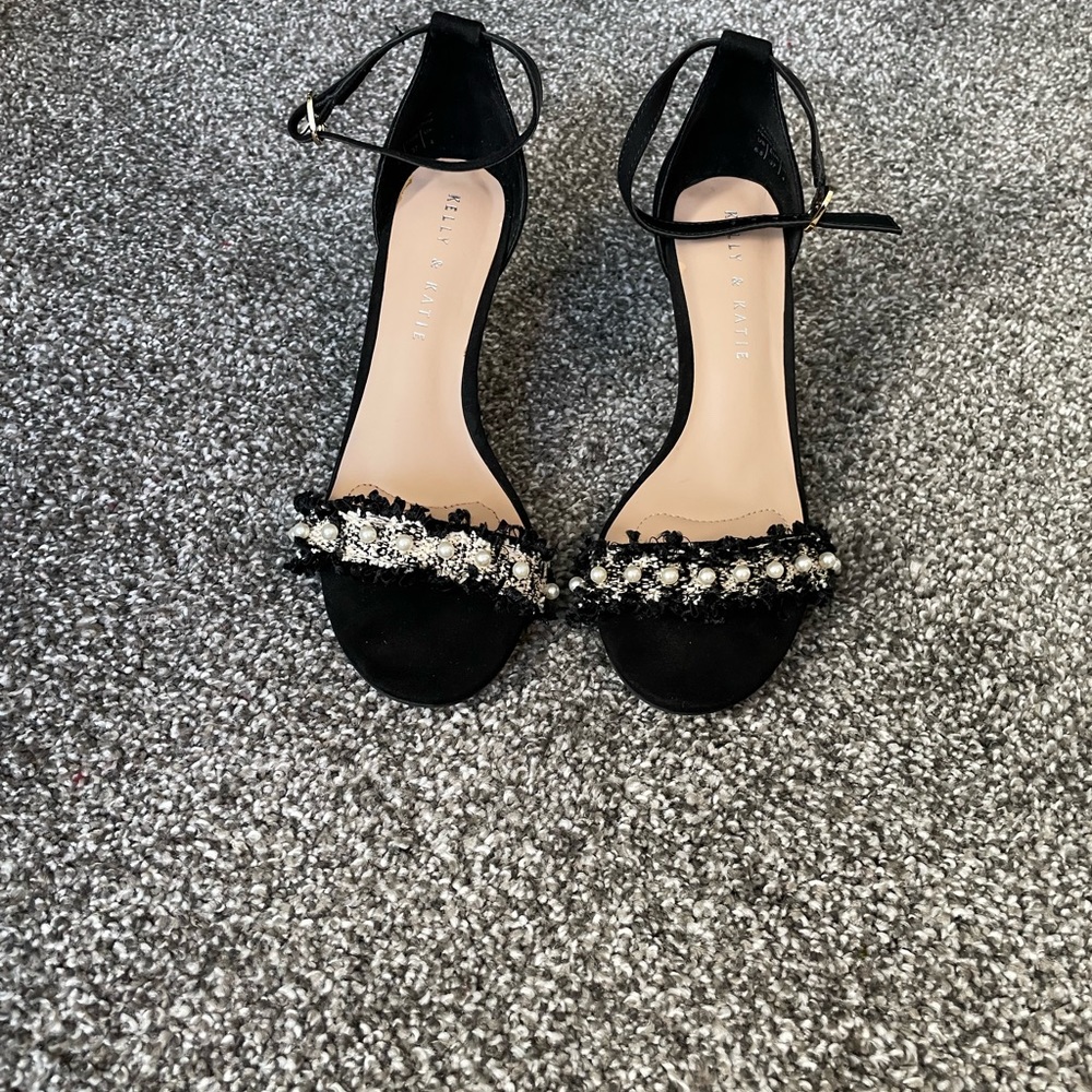 Ankle strap heels, black, Kelly&Katie